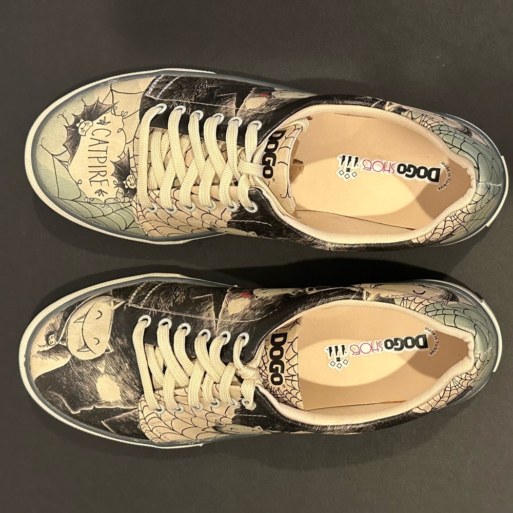 DoGo hand painted vegan ‘Catpire’ sneakers - Picture 14 of 16